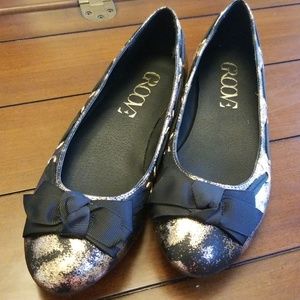 NWOT GROOVE 💥 FLATS